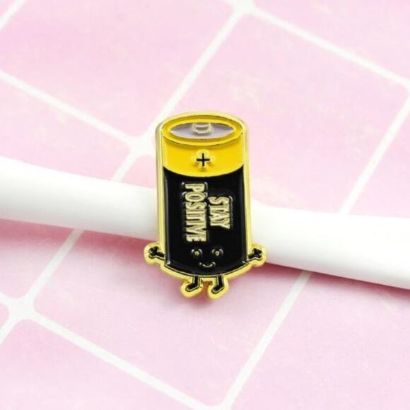 Stay Positive Cute Battery Pin Brooch - Picture 3 of 3